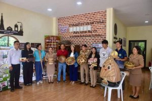 สถาบันวิจัยและพัฒนา มหาวิทยาลัยนครพนม ร่วมติดตามสนับสนุนและแนะนำการดำเนินงานของกลุ่มครูน้อยกาละแมโบราณนครพนม 758915085 1031363826410653 3239704003434293345 n
