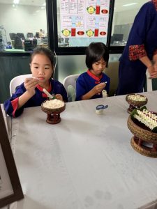 ศูนย์ประสานงาน อพ.สธ.มหาวิทยาลัยนครพนม ร่วมกิจกรรมเยี่ยมเยียนการพิจารณาขอรับป้ายสนองพระราชดำริในงานฐานทรัพยากรท้องถิ่น 774462964 122120147157272374 5736481516375747868 n