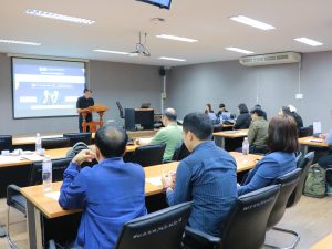 สถาบันวิจัยและพัฒนา มหาวิทยาลัยนครพนม จัดกิจกรรมอบรมเชิงปฏิบัติการประเมินผลกระทบทางสังคม (SIA) และการประเมินผลตอบแทนทางสังคมจากการลงทุน (SROI) img 7273