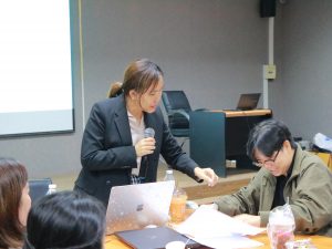 สถาบันวิจัยและพัฒนา มหาวิทยาลัยนครพนม จัดกิจกรรมอบรมเชิงปฏิบัติการประเมินผลกระทบทางสังคม (SIA) และการประเมินผลตอบแทนทางสังคมจากการลงทุน (SROI) img 7481
