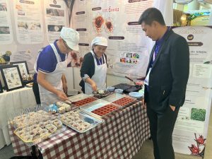 ศูนย์ประสานงาน อพ.สธ. มหาวิทยาลัยนครพนม เข้าร่วมกิจกรรมการประชุมวิชาการและนิทรรศการสวนพฤกษศาสตร์โรงเรียนฯ ระดับภูมิภาค ครั้งที่ 9 2