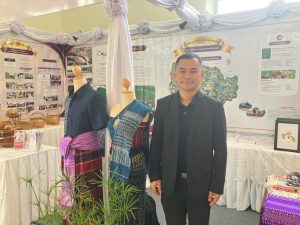 ศูนย์ประสานงาน อพ.สธ. มหาวิทยาลัยนครพนม ร่วมจัดแสดงนิทรรศการและรับเสด็จฯ กรมสมเด็จพระเทพรัตนราชสุดาฯ ในงานประชุมวิชาการและนิทรรศการสวนพฤกษศาสตร์โรงเรียนฯ ระดับภูมิภาค ครั้งที่ 9 line album 121069 261012 92
