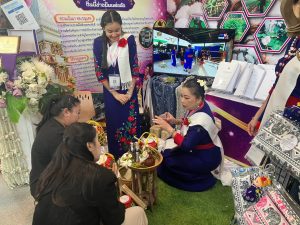 ศูนย์ประสานงาน อพ.สธ. มหาวิทยาลัยนครพนม เข้าร่วมการประชุมวิชาการและนิทรรศการสวนพฤกษศาสตร์โรงเรียนฯ ระดับภูมิภาค ครั้งที่ 9 line album 141069 261014 30